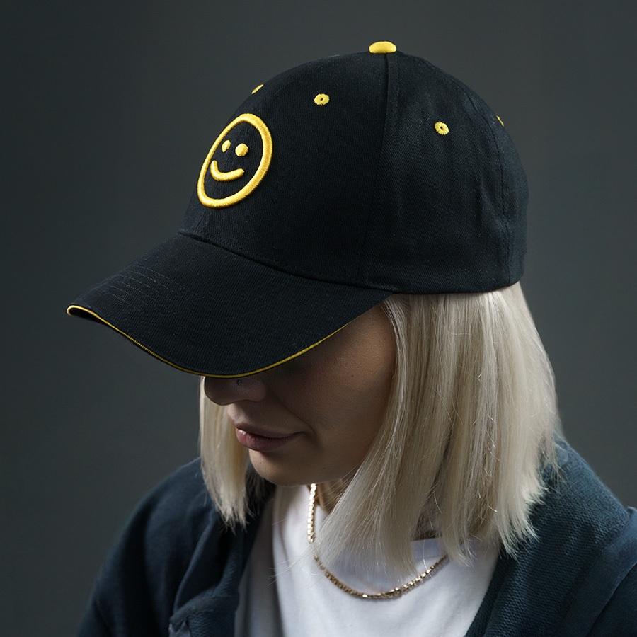 Образец бейсболка CUSTOM MERCH, 6 клиньев, металлическая застёжка с логотипом