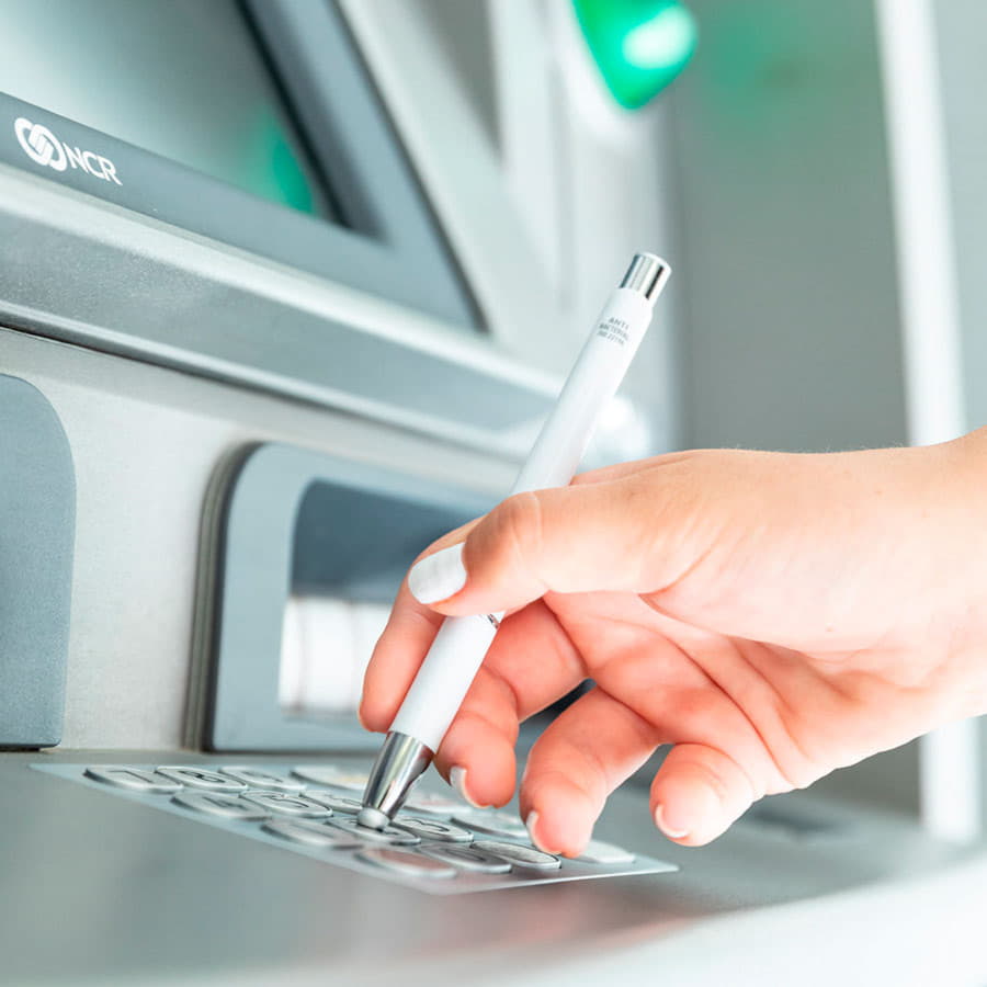 Шариковая ручка со стилусом TOPEN, белый, антибактериальный пластик