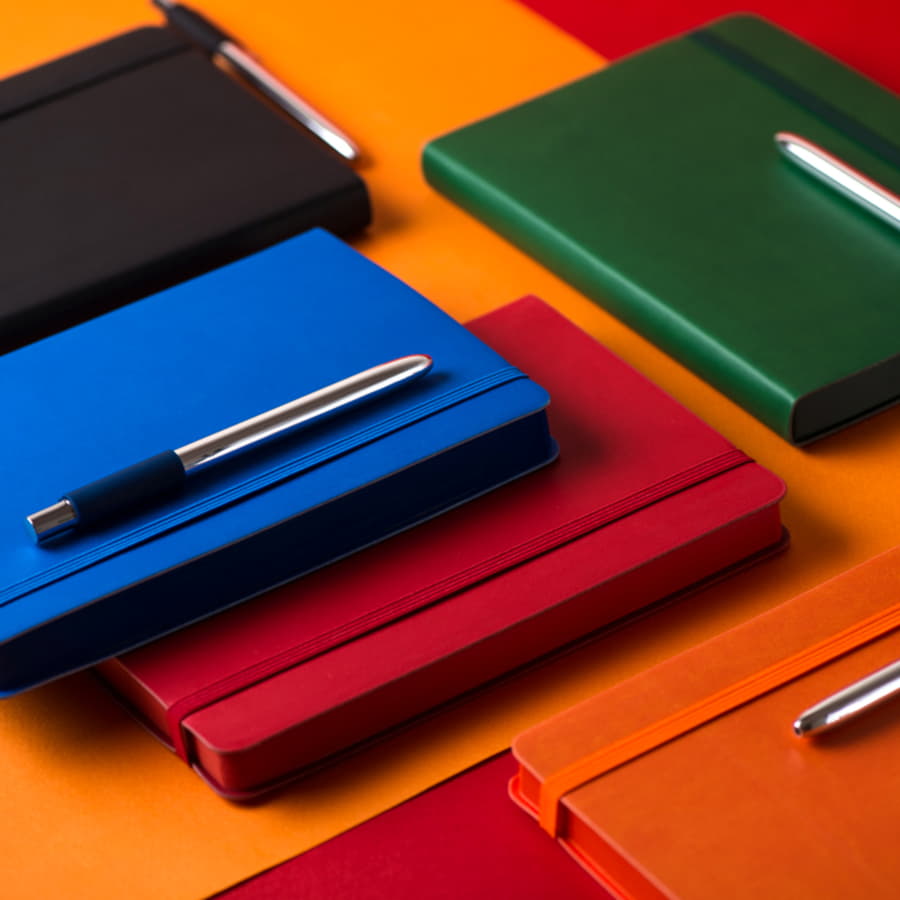 Ежедневник датированный на 2022 год Shady, А5,  оранжевый, кремовый блок, оранжевый обрез