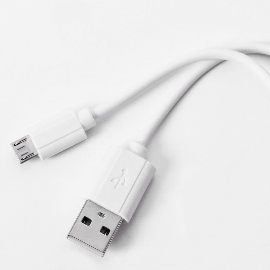 Универсальное зарядное устройство "Thazer" (2200mAh)