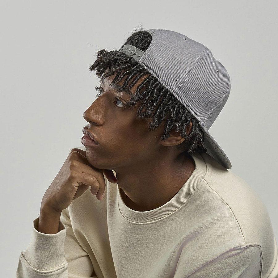 Бейсболка "SNAP BACK-S", 6 клиньев, пластиковая застежка