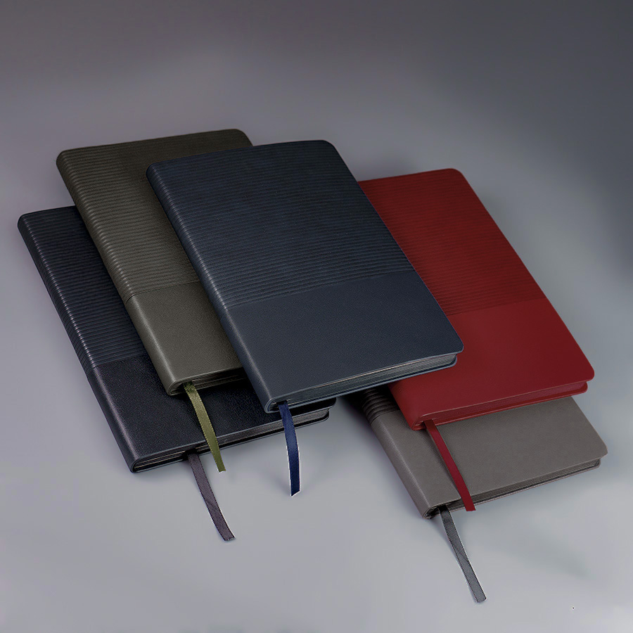 Ежедневник недатированный RIFF, т-синий, формат А5, блок в линейку