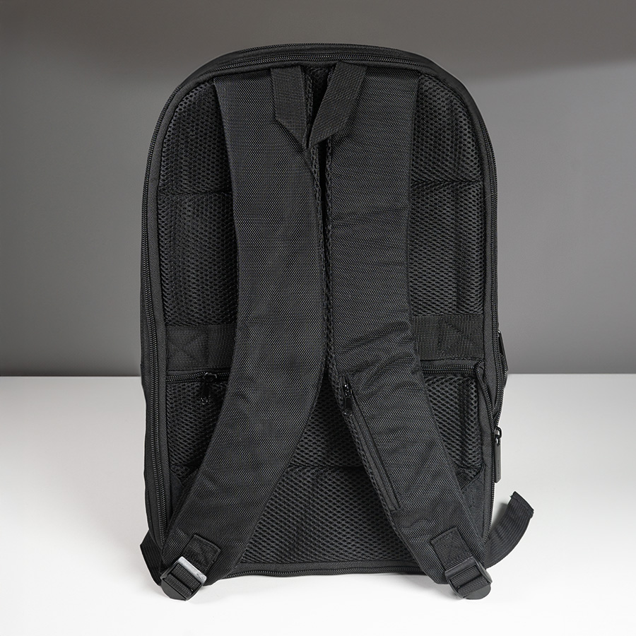 Расширяющийся  водостойкий рюкзак "Slim", чёрный, 45х30х6 см, ткань верха: 100% полиэстер 1680 D