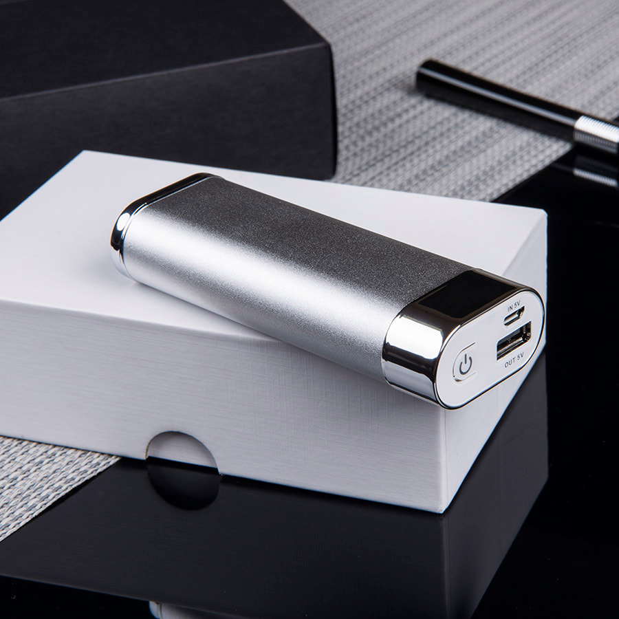 Универсальное зарядное устройство "Light" (5200mAh) с фонариком