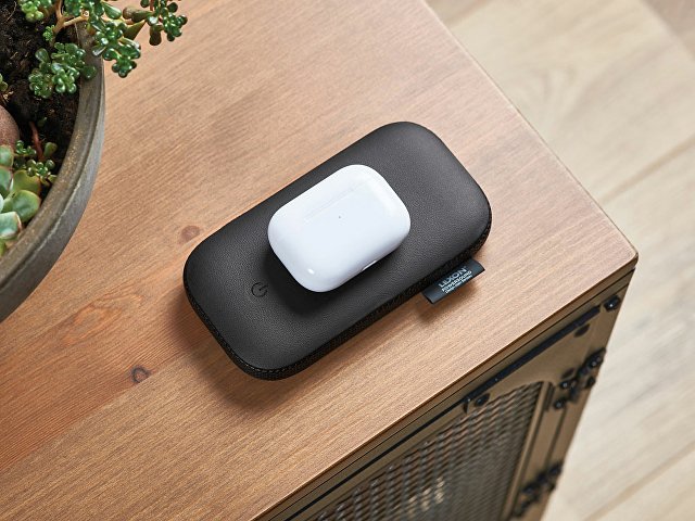 Внешний аккумулятор с беспроводной колонкой Powersound