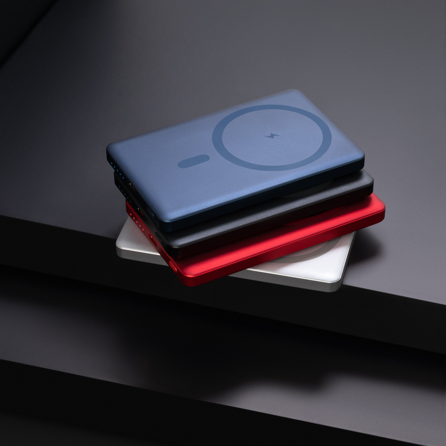 Внешний аккумулятор Atlantis PD 5000mAh с функцией беспроводной зарядки 15W, черный