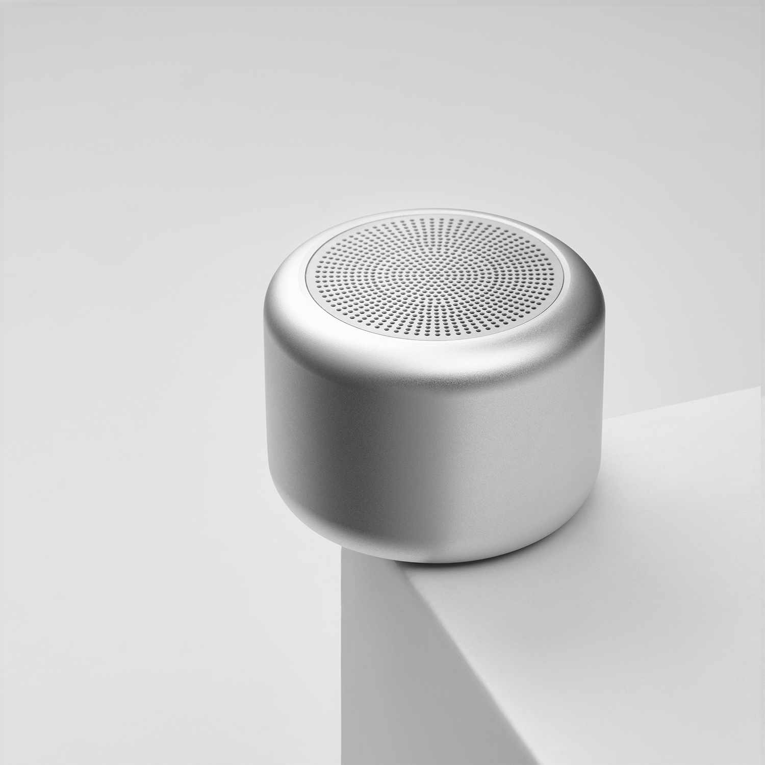 Беспроводная колонка Passion 80dB 600 mAh (Bluetooth 5.4), серебряная