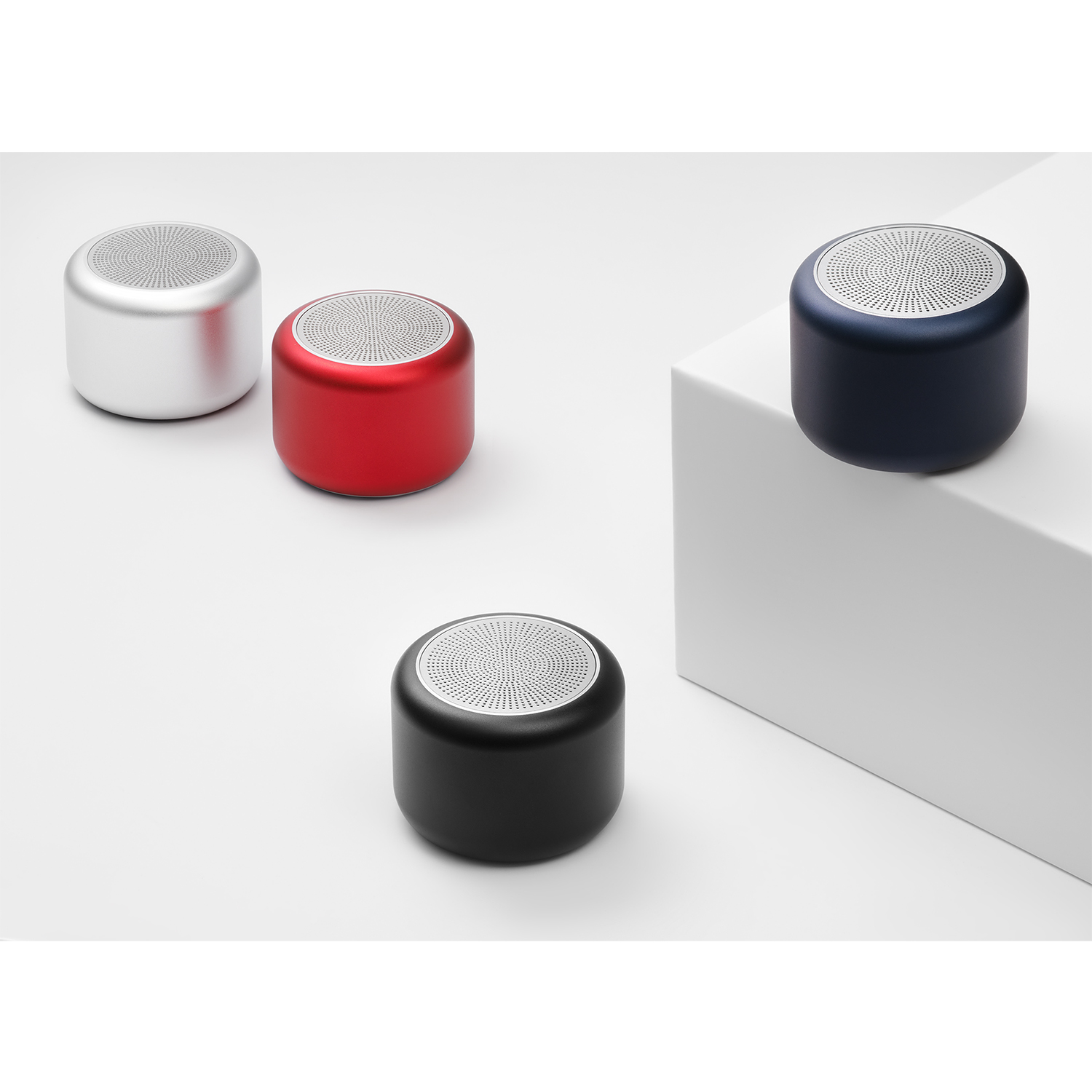 Беспроводная колонка Passion 80dB 600 mAh (Bluetooth 5.4), синяя