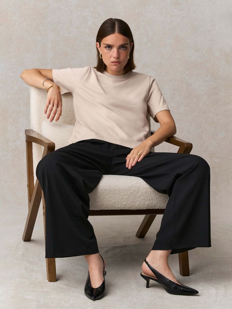 Футболка женская Legend Women, красная, размер S