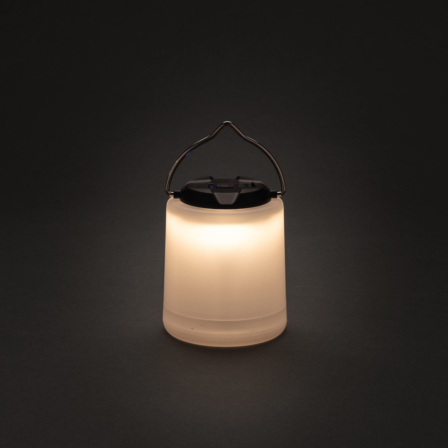 Настольная лампа Limio из переработанного пластика RCS